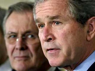 Буш не собирается увольнять Дональда Рамсфельда