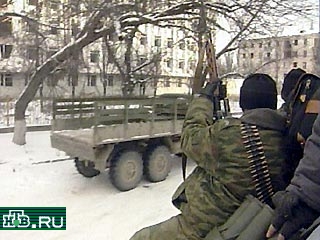 Помощник президента Сергей Ястржембский заявил, что сокращение Объединенной группировки федеральных войск в Чечне начнется в феврале