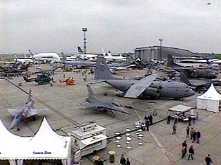 В понедельник в аэропорту Шенефельд под Берлином открывается крупнейшая аэрокосмическая выставка ILA - 2004