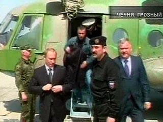 Владимир Путин летал утром во вторник в Грозный и сделал ряд важных распоряжений