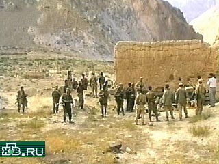 В результате проведенной во вторник киргизскими военными операции из плена исламских боевиков были освобождены восемь туристов из Германии и шесть туристов из России