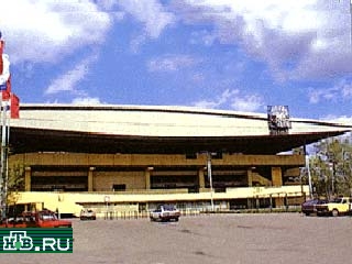 Пятитысячный зал Дворца спорта "Сокольники" собрал на матче открытия лишь тысячу зрителей