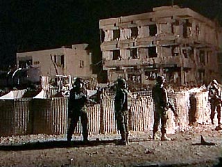 Всю минувшую ночь продолжалась осада штаб-квартиры итальянского воинского контингента в иракском городе Насирия на юге страны