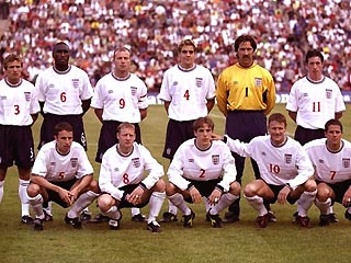 Эрикссон объявил состав сборной Англии на ЕВРО-2004