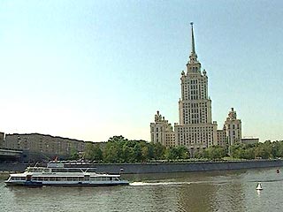 К выходным в Москве немного потеплеет. В воскресенье воздух прогреется в Москве до 14-16 градусов тепла, по области местами до плюс 18 градусов