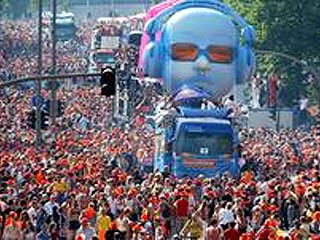 Поклонники Love Parade едут в Гамбург вместо Берлина