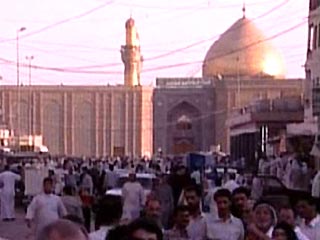 В одной из главных шиитских святынь Ирака - мавзолее имама Али в Неджефе - во вторник разорвался минометный снаряд