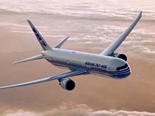 Российский предприниматель Роман Абрамович приобрел себе новый самолет - Boeing-767-300, из которого владелец "Сибнефти" и футбольного клуба "Челси" собирается сделать себе летающую штаб-квартиру