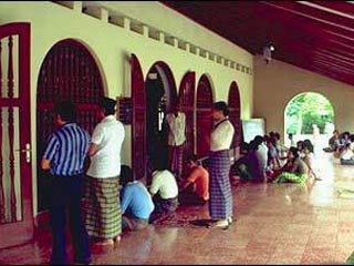 В индонезийской мечети.