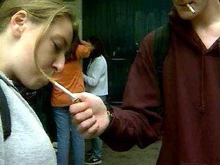 Больше всего курильщиков в России среди молодежи в возрасте 18-24 лет