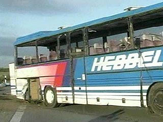 В Германии автобус врезался в автоцистерну: 11 туристов ранены