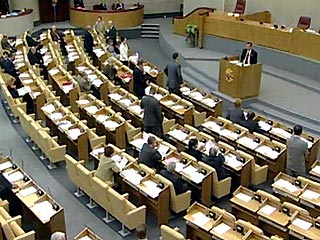 Госдума в пятницу приняла сразу во втором и в третьем чтениях новую редакцию закона "О референдуме Российской Федерации"