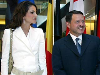 Иорданскую королеву палестинку Ранию муж произвел в полковники