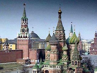 В Кремле по случаю праздника накрыли столы под открытым небом на 1500 персон
