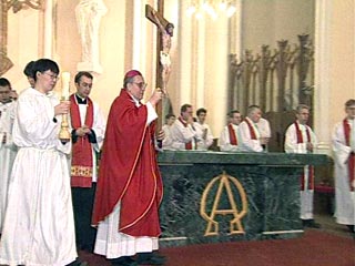 Московские католики отметили день Торжества пресвятых Тела и Крови Христа