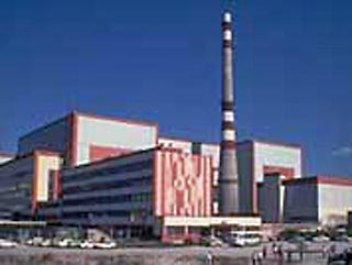 На Кольской атомной электростанции (КАЭС) и в прилегающем к ней городе Полярные Зори начались широкомасштабные оперативно-тактические учения ФСБ России "Атом-2004".
