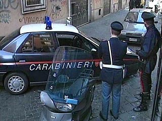 Правоохранительные органы Италии арестовали в четверг 28 человек, которые входили в международную преступную группировку, занимавшуюся подделкой кредитных карточек