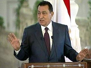 Президент Египта Хосни Мубарак делегировал свои полномочия премьер-министру страны Атефу Обейду на время операции на позвоночнике