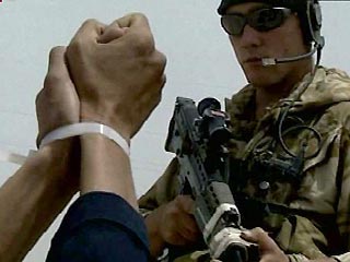 Британские военные запытали до смерти минимум семерых иракцев во время боя в городе Маджар аль-Кабир 14 мая 2004 года, утверждает британская газета The Guardian со ссылкой на свидетельства о смерти, выданные родственникам убитых