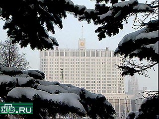 Правительство сегодня обсудит ситуацию со снабжением топливом регионов России