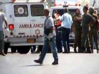 Столкновение автобуса с частной автомашиной, произошло на перекрестке израильского города Кфар-Йона