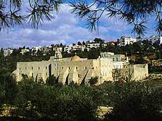 Монастырь, построенный в Иерусалиме грузинами, с 17 века перешел во владение греческой православной церкви. Грузинские ученые утверждают, что в монастыре похоронен Шота Руставели - на стене монастыря написана фреска с изображением поэта