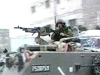 Израильская армия проводит операцию по ликвидации палестинских боевиков в Дженине