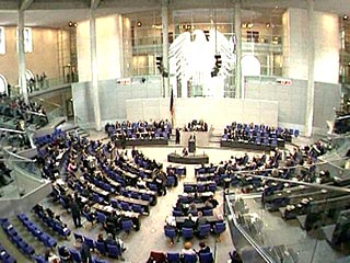 Немецкие парламентарии призвали Шредера пересмотреть политику в отношении Путина и России