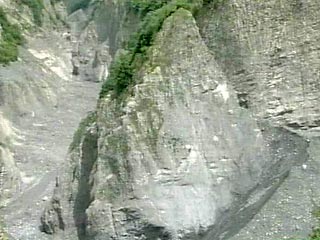 Останки человека были обнаружены на месте схода ледника Колка в минувшее воскресенье