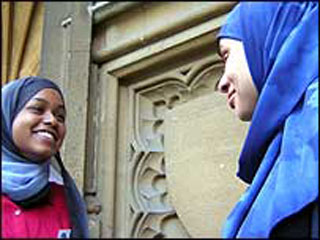 Мусульманский женский головой убор выражает свободу и чувство собственного достоинства, а вовсе не покорность, как принято считать