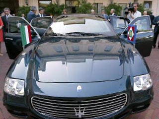 Президент Италии получил ключи от нового лимузина Maserati Quatroporte