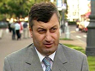 Президент непризнанной республики Южная Осетия Эдуард Кокойты заявил, что на территории республики были перехвачены переговоры по рации на арабском и английском языках