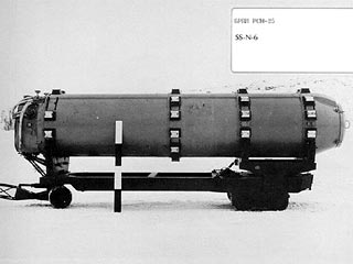 Ракету, разработанную на базе советской Р-27 (по классификации НАТО - SS-N-6), можно запускать с корабля или подводной лодки, при этом она может поражать цели на расстоянии от 2500 до 4000 км