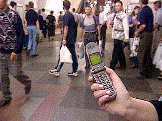 Число россиян, пользующихся мобильной связью, за год почти удвоилось