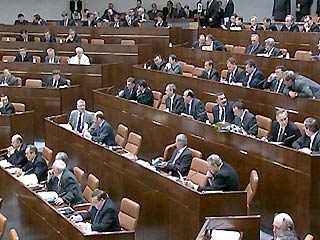 Сенаторы завершили весеннюю сессию принятием нескольких законопроектов