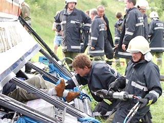 Двое россиян, оказавшихся в числе пассажиров автобуса, попавшего в Австрии в аварию, пока находятся в больнице, но их травмы не вызывают никаких опасений