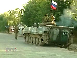 В Тбилиси утверждают, что российские миротворцы обстреляли грузинские села из гаубиц и БМП грузинское село Тамарашени