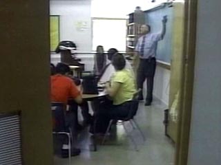 В Бразилии школьники обвиняют своего учителя в том, что он заставлял их мастурбировать во время урока биологии