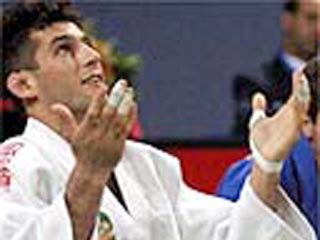 Иранский борец стал олимпийским чемпионом, но только у себя на родине