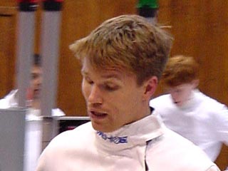 Павел Колобков победил в утешительном финале