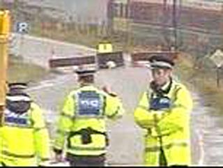 В Шотландии сошедший на шоссе оползень заблокировал 20 автомобилей с людьми