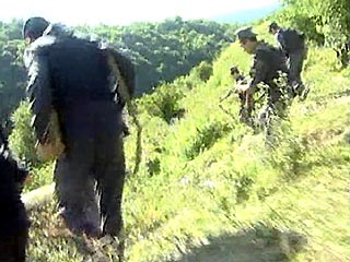 В Кабардино-Балкарии объявился отряд боевиков, в ходе ночного боя с бандитами были убиты два милиционера, еще четверо получили ранения. Также уничтожены два бандита