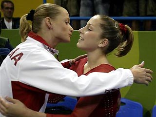 Светлана Хоркина(серебро) и Карли Паттерсон(золото)
