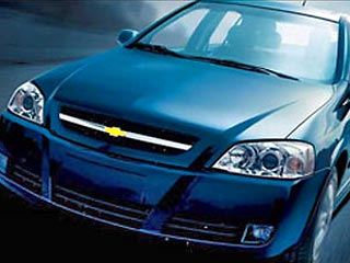 Руководство СП "GM-АвтоВАЗ" должно рассказать во вторник дилерам об условиях продаж своей новой модели - Chevrolet-Viva, перелицованного Opel Astra предыдущего поколения