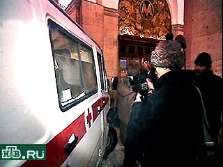 В Москве сегодня на станции метро "Белорусская" произошел взрыв. По предварительным данным УВД, взрыв произошел примерно в 18:45 по московскому времени у перехода между станциями метро "Белорусска-кольцевая" и "Белорусская-радиальная"