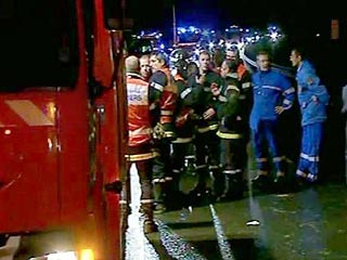 Шесть человек погибли и 30 ранены сегодня в результате дорожно-транспортного происшествия на автотрассе между французскими городами Байонна и Бордо