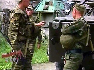 Правоохранительные органы Дагестана ведут розыск пограничника, расстрелявшего в воскресенье днем троих сослуживцев