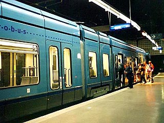 В городе Руан, расположенном в 120 километрах к северо-западу от Парижа, в понедельник утром произошло столкновение двух поездов метро