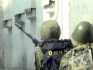 Террористы в Беслане угрожают расстреливать по 20 заложников за каждого убитого боевика