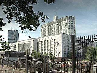 В Москве усилена охрана Дома правительства